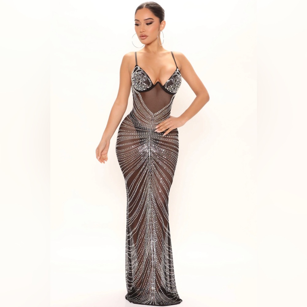 CAUGHT YOUR ATTENTION- EMBELLISHED MAXI DRESS SIZE SMALL BLACK